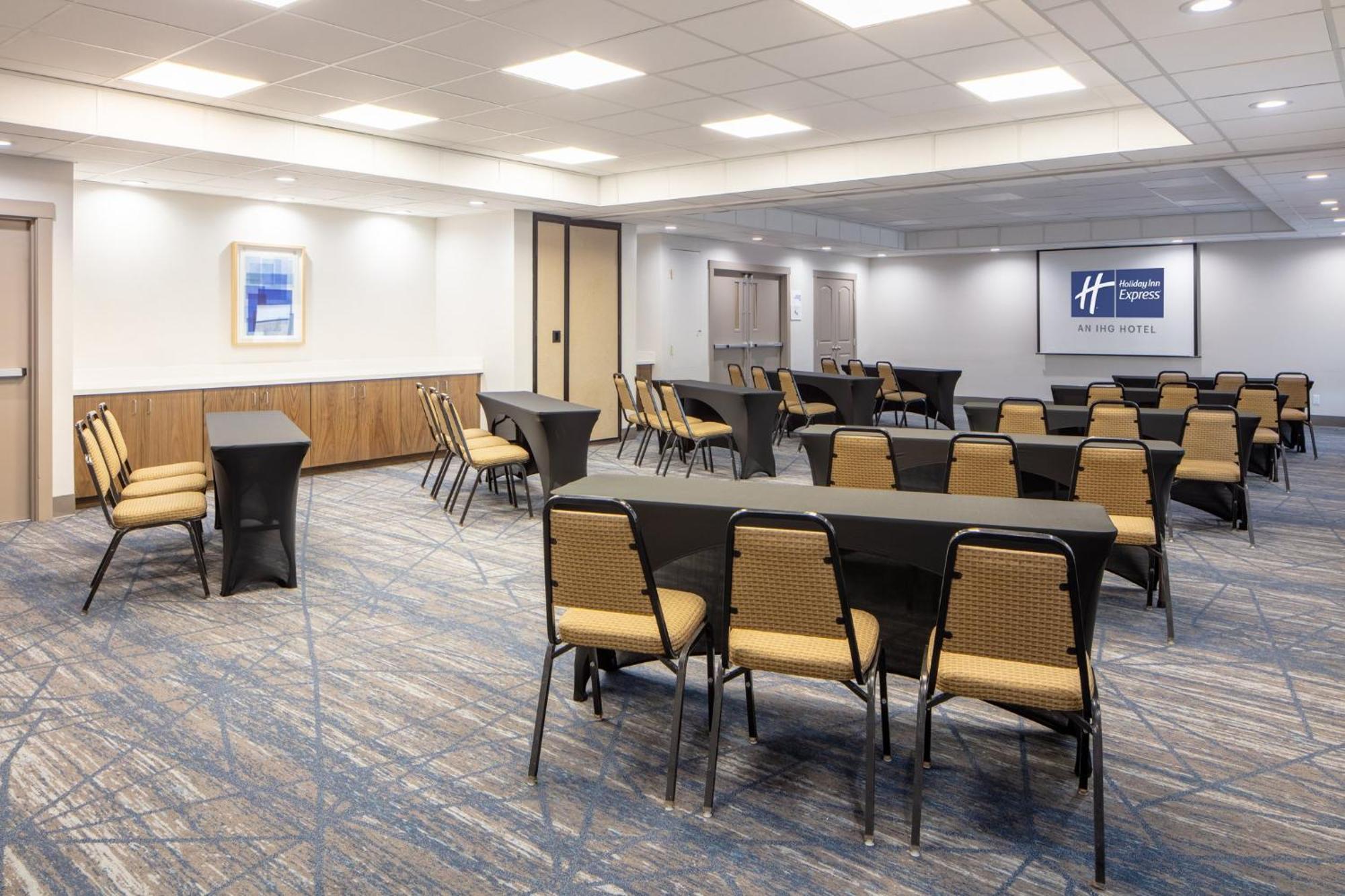 Holiday Inn Express Turlock By Ihg Kültér fotó