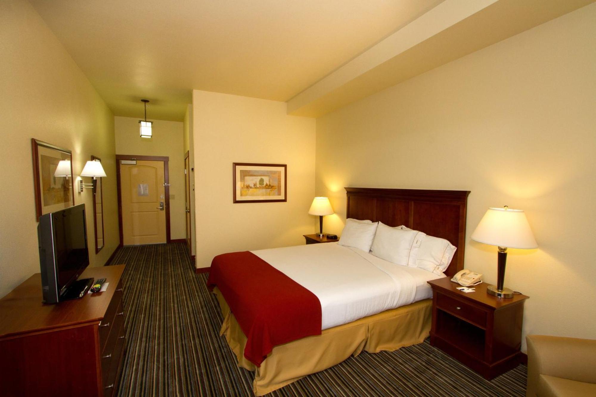 Holiday Inn Express Turlock By Ihg Kültér fotó