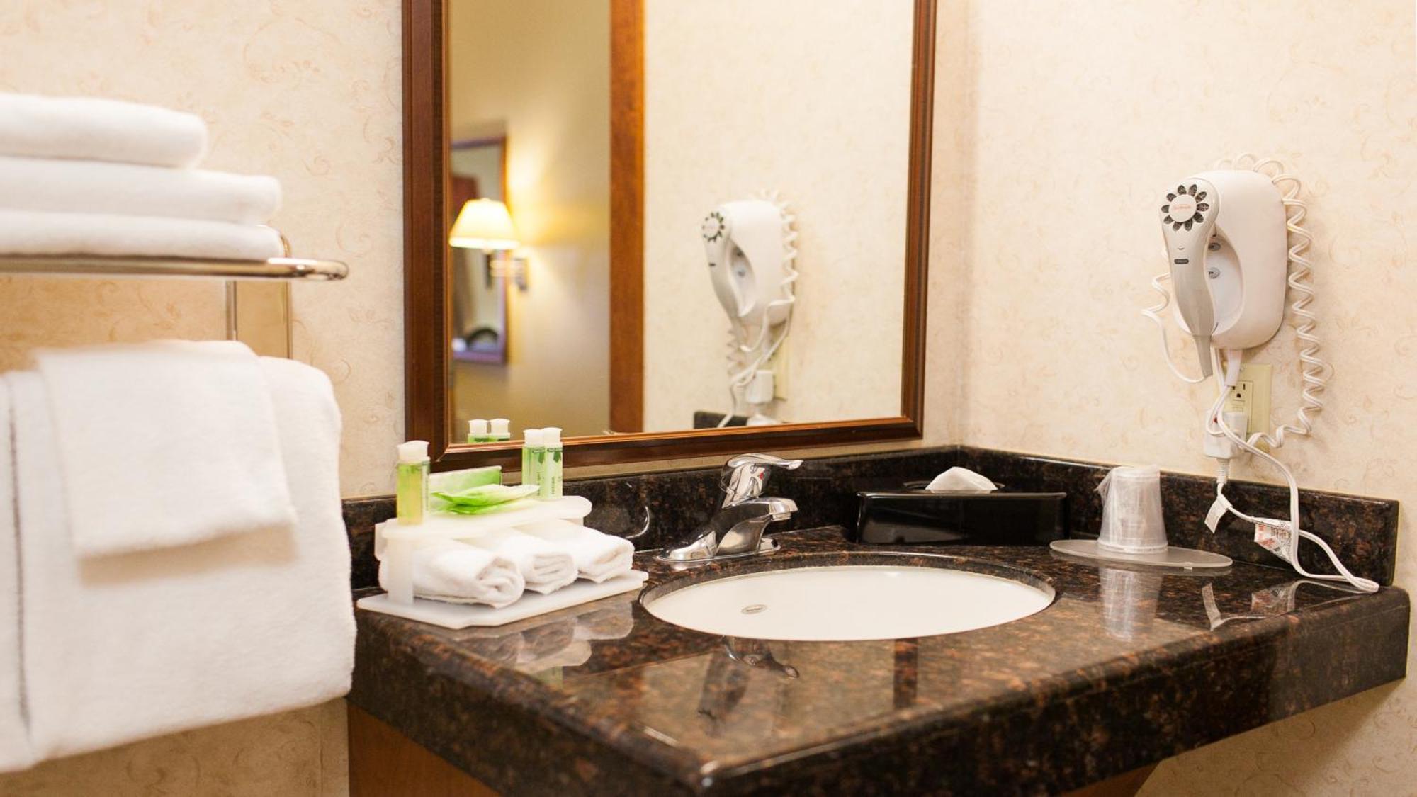 Holiday Inn Express Turlock By Ihg Kültér fotó