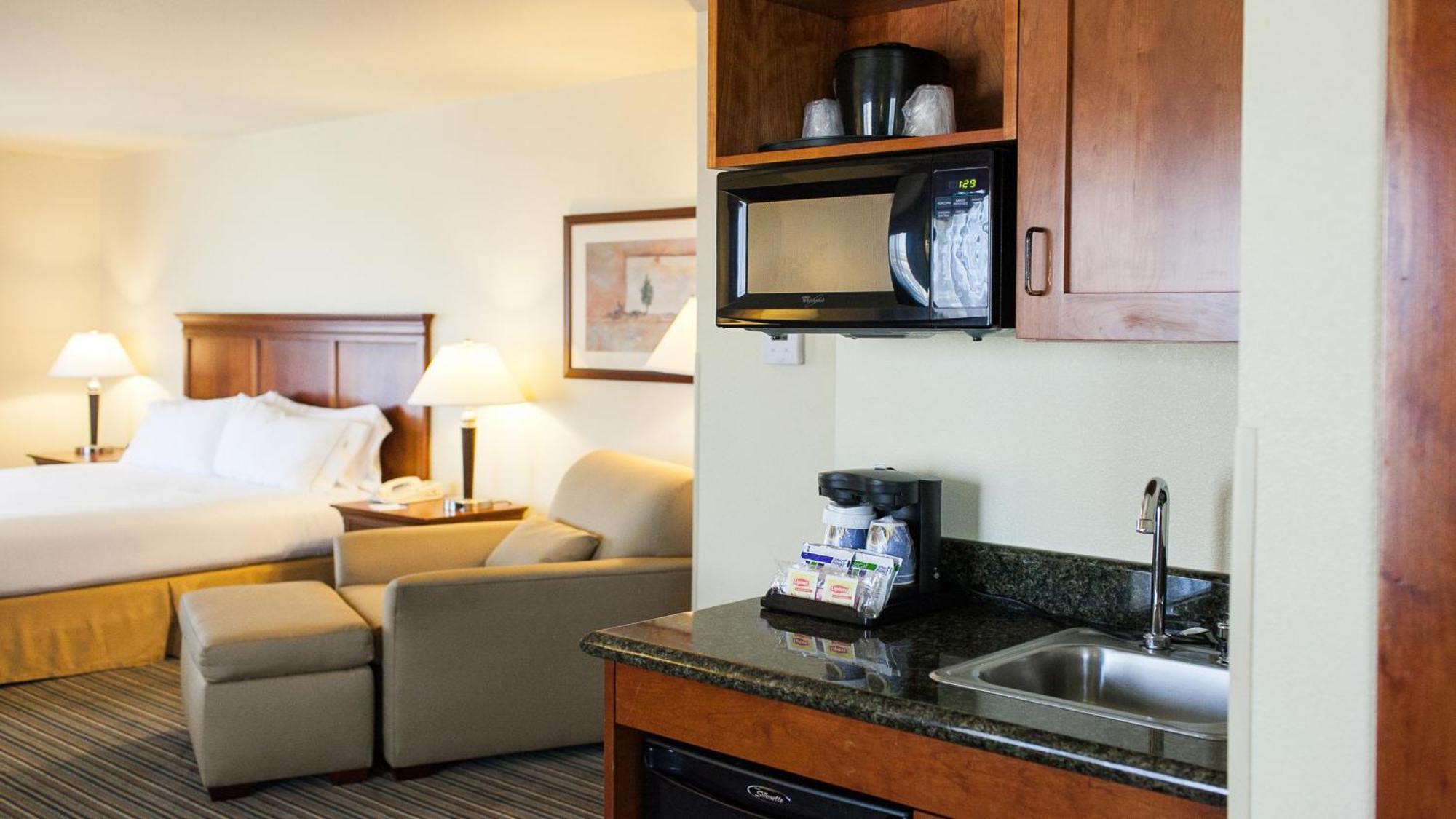 Holiday Inn Express Turlock By Ihg Kültér fotó