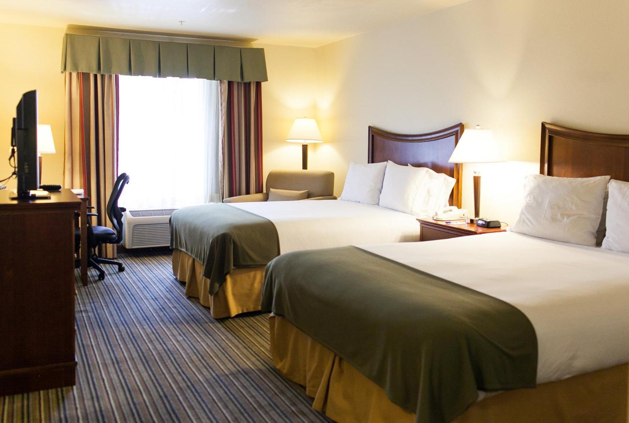 Holiday Inn Express Turlock By Ihg Kültér fotó