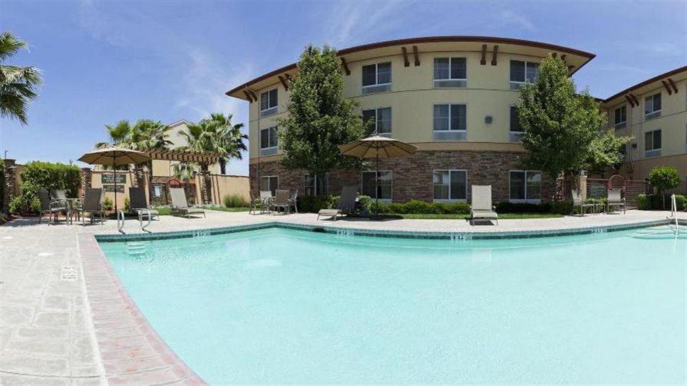 Holiday Inn Express Turlock By Ihg Kültér fotó